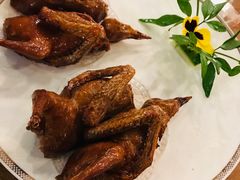 脆皮带汁乳鸽-天府掌柜(九眼桥店)