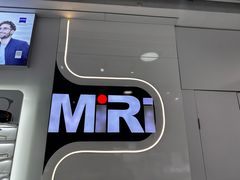 -MiRi眼镜连锁·蔡司·尼康控优点合作店(莘庄店)