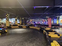 -极限PLAY运动娱乐新世界·团建派对潮玩休闲馆·室内蹦极高空游乐园