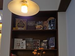 -Café Monson