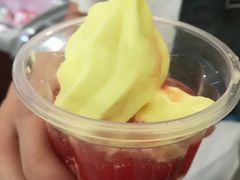 草莓圣代-德克士(阳光店)