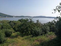 -亮河湾山庄