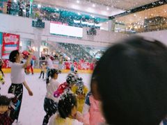 -正佳冰河湾真冰滑冰场