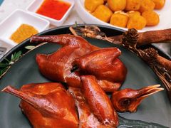 玻璃皮润烧乳鸽-大树餐厅(环球港店)