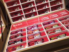 睛姿眼镜店(环球中心店)-JINS(上海环球金融中心店)