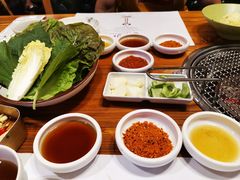 -草家酱蟹炭火烤肉店(珲春南路一店)