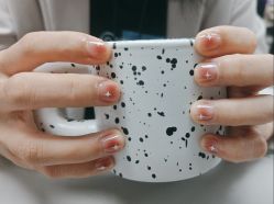 -芊屿芊浔美甲