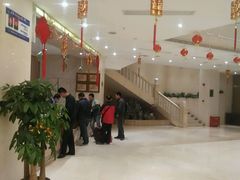 -维也纳酒店(深圳国际会展中心沙井上南店)