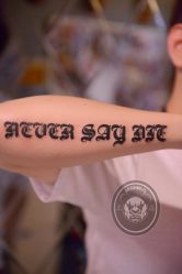 -越域刺青