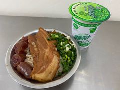 -梁阿婆廿年老牌扣肉糯米饭
