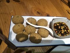 -野山舂·贵州现舂酸汤火锅(鸿通城店)