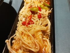 -八月美食小馆(银泰城总店)