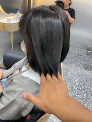 -Tloml salon