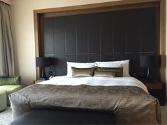 -上海滴水湖皇冠假日酒店