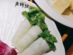 -老牌坊云南鱼豆花火锅(哈西万达店)