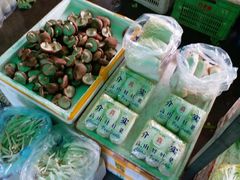 -何庄子阿米玛玛农产品批发市场