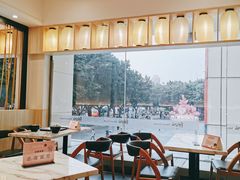 靠窗位-鲜芋仙(中华广场店)