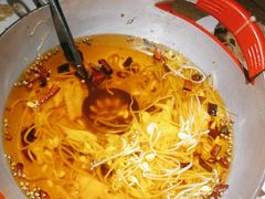 江鱼做水煮鱼-渝信川菜(长安店)