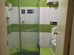-7天酒店(汕头高铁站珠江路美食街店)