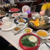 第一次去时人挺多的等座等了一会儿
