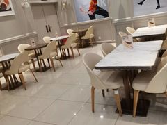 大堂-面包新语(龙湖·西宸天街店)