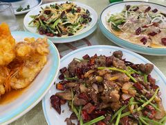 -鹤乡东北菜(崮山路店)