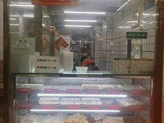 -溢香专业制作饺子云吞(莲花二村店)