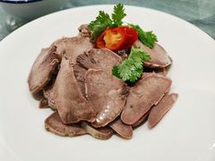 -侬佳蒸菜馆(听潮店)