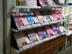 -4iNLOOK美瞳店(上海日月光中岛店)