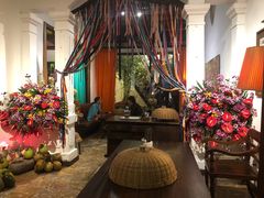 -Cuc Gach Quan Restaurant