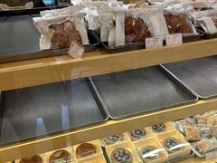 面包甜点陈列柜-OUR Bakery(SKP-S店)
