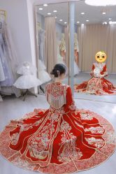 -台湾蔡美月婚纱租赁