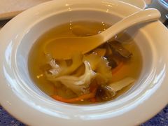鼎汤炖菌皇-三利音·东方司宴(外滩店)