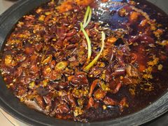 -鹿鸣山草本茶香火锅(园西路店)
