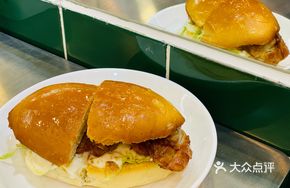 Traditional Chicken Cutlet Sandwich