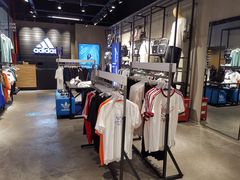 -adidas(印象城购物中心店)