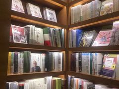 -守望者书店(南开大悦城店)