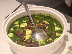 雪花牛肉绿麻婆豆腐-桂满陇·海市蜃楼·黑金(国金店)