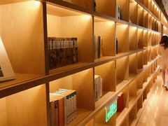 -蔚来中心(北京中关村店)