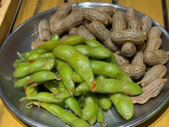 -山野的朋友露营炭火烤肉