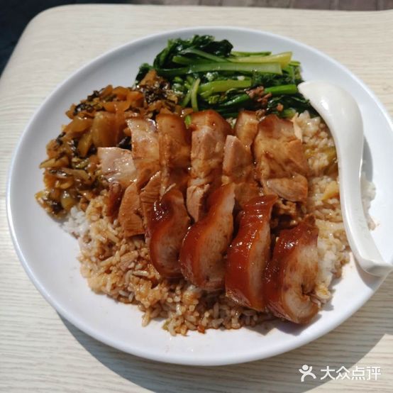 高记隆江猪脚饭(素年锦时酒店店)