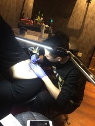 -鳌首刺青纹身 穿孔饰品店