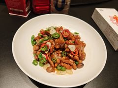 -艳阳天民俗村(公园路店)