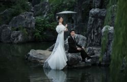 -雪中彩影婚纱摄影·微光艺术中心