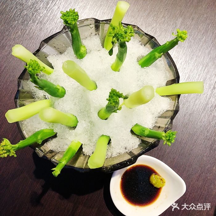 鹅夫人(巴黎春天浦建店)-冰镇芥兰-菜-冰镇芥兰图片-上海美食-大众点