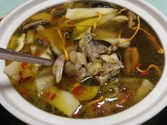 -杨记山珍鸡煲菌汤锅