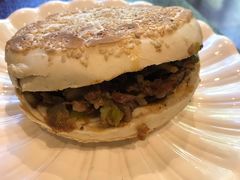 烧饼夹牛肉-老三羊汤【北兴隆街店】
