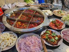 -洞亭火锅(防空洞总店)