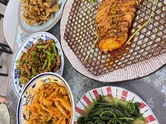 -天天向上素食餐厅(五台山店)