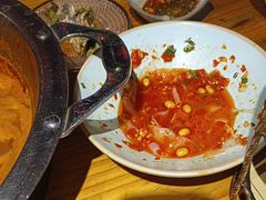 -野山舂·贵州现舂酸汤火锅(鸿通城店)